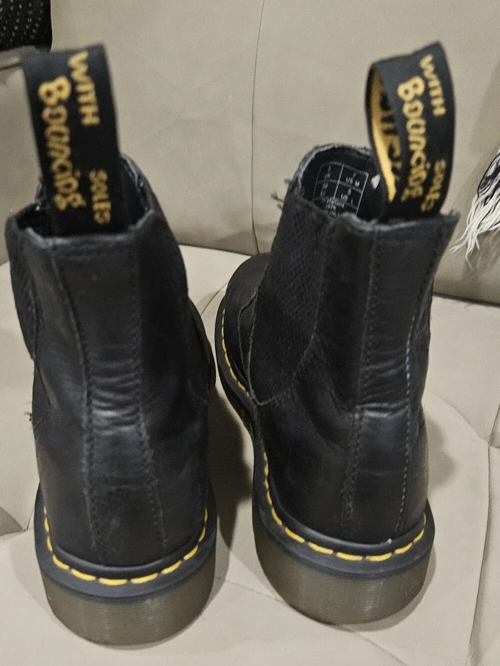 ​Dr. Martens 2976 Black Leather Chelsea Boots Unisex US Men 7 / US Women 8